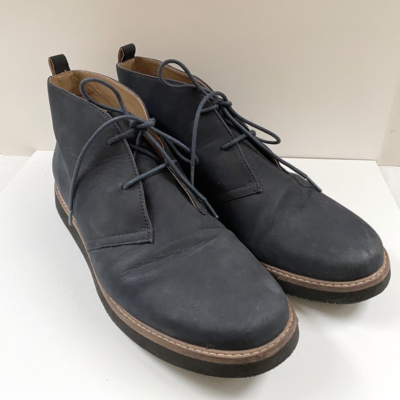Clark\'s Navy Chukka/Desert Boots